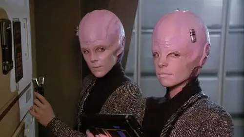 Star Trek: La nueva generación Temporada 1 Episodios 14 • Sub Español