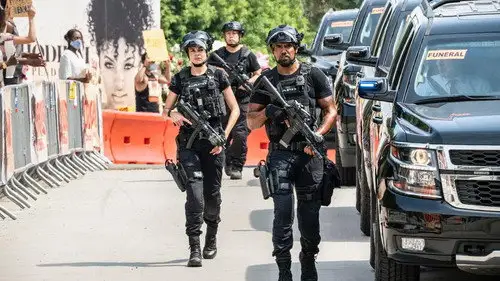 S.W.A.T.: Los hombres de Harrelson Temporada 4 Episodios 4 • Sub Español