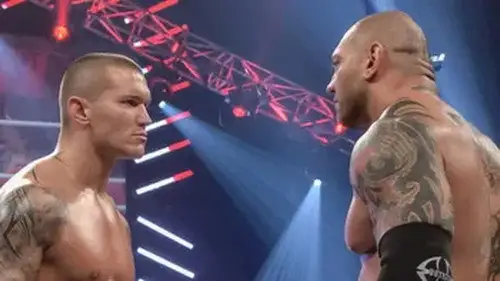 Raw Temporada 18 Episodios 15 • Sub Español