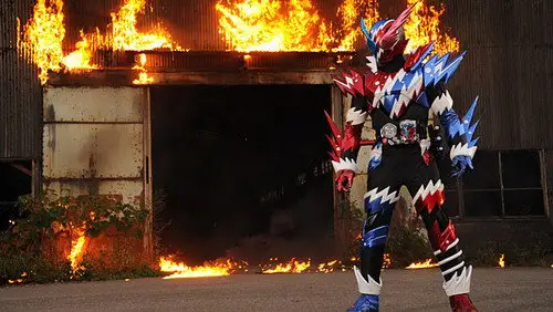 Kamen Rider Temporada 28 Episodios 15 • Sub Español