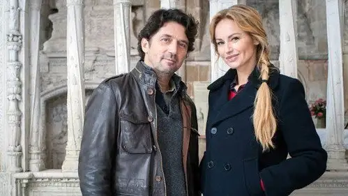 Asesinato en... Temporada 2 Episodios 3 • Sub Español