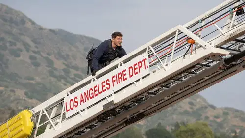 9-1-1 Temporada 9 Episodios 17 • Sub Español