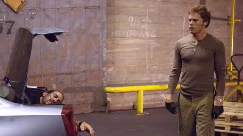 Dexter Temporada 2 Episodios 2 • Sub Español
