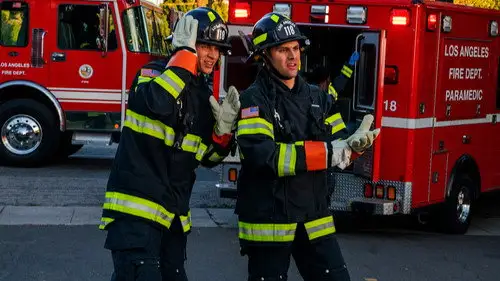9-1-1 Temporada 3 Episodios 17 • Sub Español
