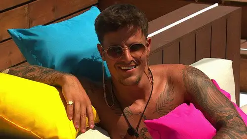 Love Island (Reino Unido) Temporada 8 Episodios 3 • Sub Español