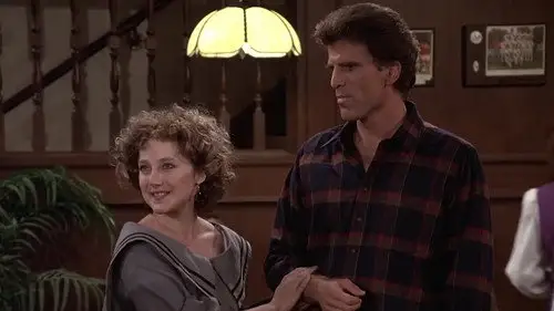 Cheers Temporada 3 Episodios 12 • Sub Español