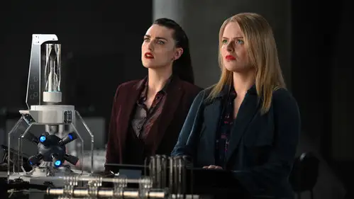 Supergirl Temporada 5 Episodios 8 • Sub Español