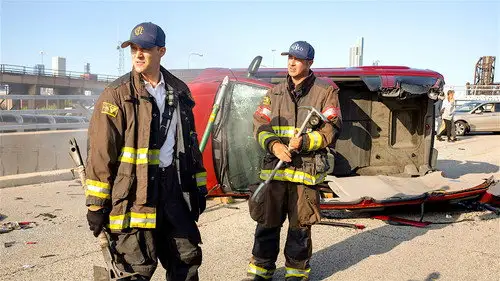 Chicago Fire Temporada 8 Episodios 5 • Sub Español