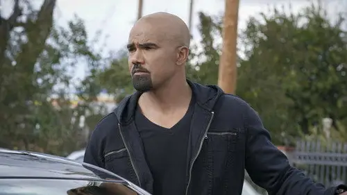 S.W.A.T.: Los hombres de Harrelson Temporada 6 Episodios 20 • Sub Español