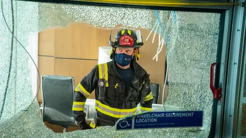 9-1-1 Temporada 4 Episodios 1 • Sub Español