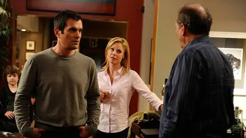 Modern Family Temporada 2 Episodios 2 • Sub Español