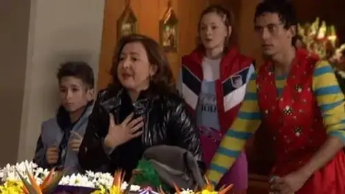 Aída Temporada 1 Episodios 1 • Sub Español