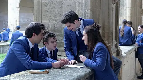 El internado: Las Cumbres Temporada 1 Episodios 1 • Sub Español