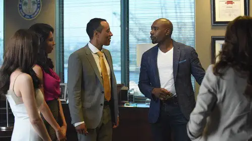 Rosewood Temporada 2 Episodios 1 • Sub Español