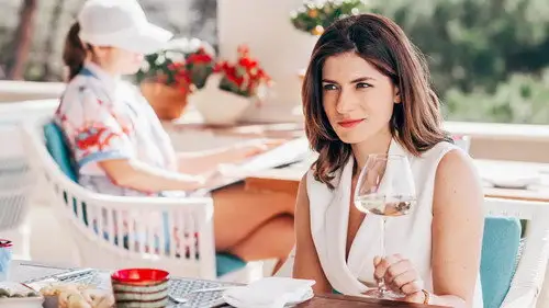 Hotel Costiera Temporada 1 Episodios 5 • Sub Español