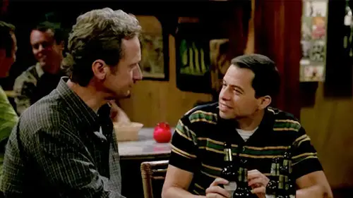 Dos hombres y medio Temporada 4 Episodios 5 • Sub Español