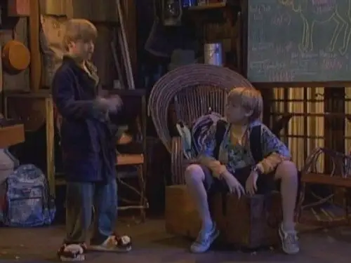 Hotel, dulce hotel: Las aventuras de Zack y Cody Temporada 1 Episodios 10 • Sub Español