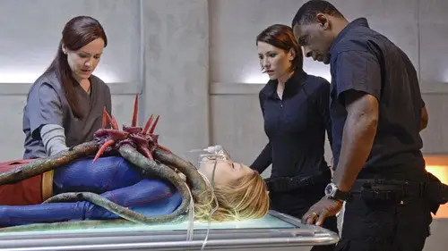 Supergirl Temporada 1 Episodios 13 • Sub Español