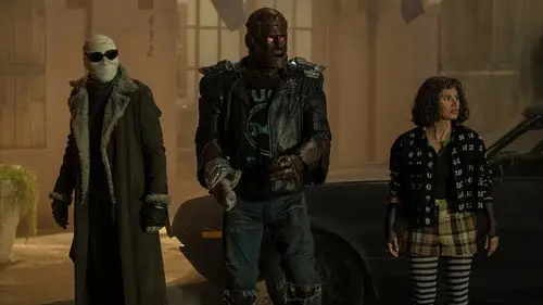 Doom Patrol Temporada 4 Episodios 10 • Sub Español