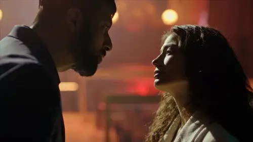Mi nombre es Farah Temporada 1 Episodios 9 • Sub Español