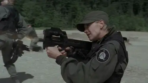 Stargate SG-1 Temporada 5 Episodios 14 • Sub Español