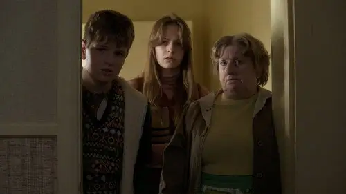 El poltergeist de Enfield Temporada 1 Episodios 3 • Sub Español