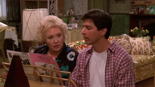Todo el mundo quiere a Raymond Temporada 2 Episodios 4 • Sub Español
