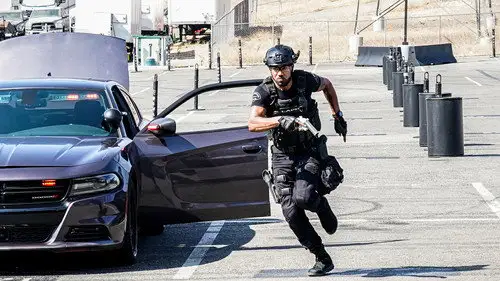 S.W.A.T.: Los hombres de Harrelson Temporada 5 Episodios 9 • Sub Español