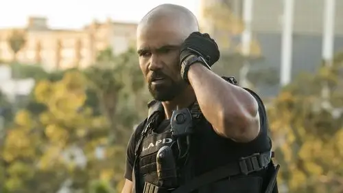 S.W.A.T.: Los hombres de Harrelson Temporada 1 Episodios 1 • Sub Español