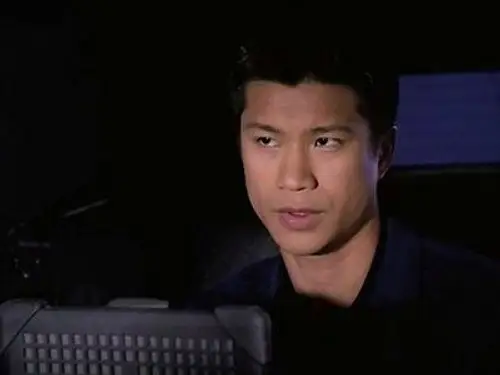 V.I.P. Temporada 1 Episodios 13 • Sub Español