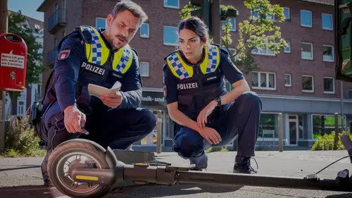 Hamburgo 112 Temporada 19 Episodios 1 • Sub Español