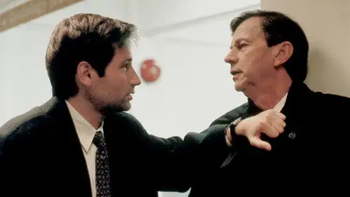 Expediente X Temporada 3 Episodios 24 • Sub Español
