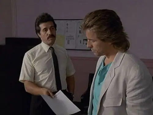 Corrupción en Miami Temporada 4 Episodios 21 • Sub Español