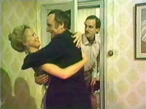 Hotel Fawlty Temporada 1 Episodios 3 • Sub Español