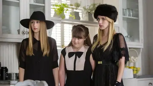 American Horror Story Temporada 3 Episodios 9 • Sub Español