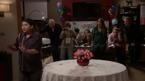 Modern Family Temporada 4 Episodios 12 • Sub Español
