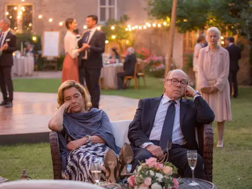 La vida de Carlo Temporada 1 Episodios 8 • Sub Español