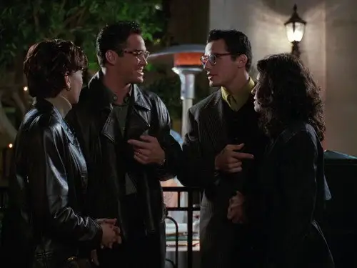 Lois y Clark: Las nuevas aventuras de Superman Temporada 4 Episodios 8 • Sub Español