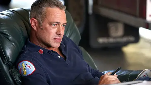 Chicago Fire Temporada 11 Episodios 5 • Sub Español