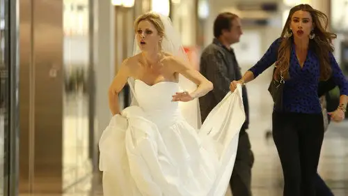 Modern Family Temporada 5 Episodios 17 • Sub Español