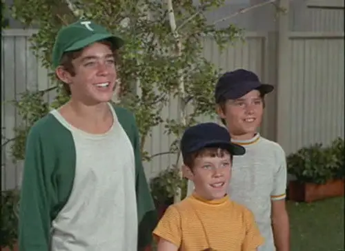 The Brady Bunch Temporada 2 Episodios 1 • Sub Español