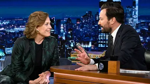 The Tonight Show Starring Jimmy Fallon Temporada 10 Episodios 21 • Sub Español