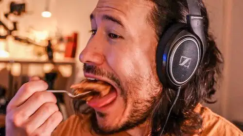 Distractible S5E8 • Oglądaj Online