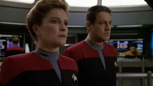 Star Trek: Voyager Temporada 2 Episodios 11 • Sub Español