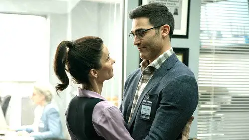 Superman y Lois Temporada 4 Episodios 1 • Sub Español
