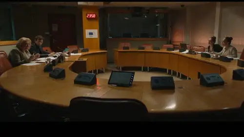 Parliament Temporada 3 Episodios 8 • Sub Español