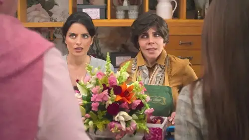 La casa de las flores Temporada 1 Episodios 9 • Sub Español