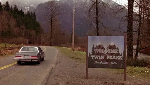 Twin Peaks Temporada 1 Episodios 1 • Sub Español