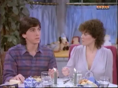 Días felices Temporada 10 Episodios 21 • Sub Español