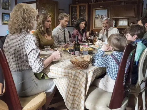 Cuéntame cómo pasó Temporada 19 Episodios 6 • Sub Español